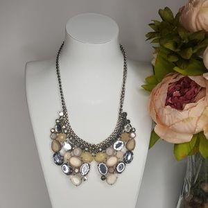 ✔LOFT Bib Collar Necklace